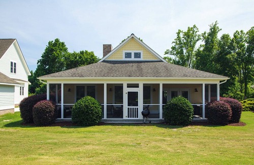Avoca House | Chowan Villa 118: Stay & Play on Albemarle Sound