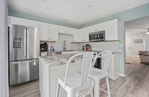 Charleston House | Chucktown Charm- 8 mins to Credit One
