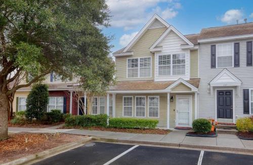 Charleston House | Chucktown Charm- 8 mins to Credit One