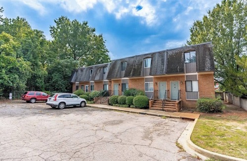 Seven Oaks Condo | City Access Retreat with Wi-Fi & 2 TVs
