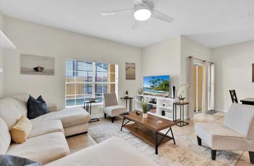 Bay Lake Villa | City Palm Villa