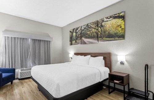 Jesup Hotel | Clarion Pointe Jesup