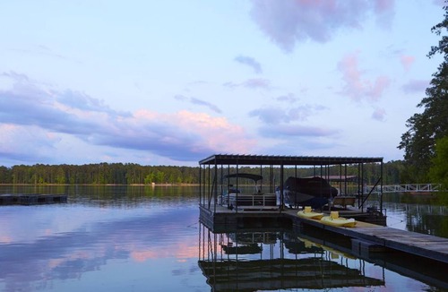 Appling House | Clarks Hill Lake, Keg Creek Cottage with deep water dock year round