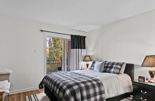 Athens Apartment | Classic City Getaway - Walk to Sanford Stadium