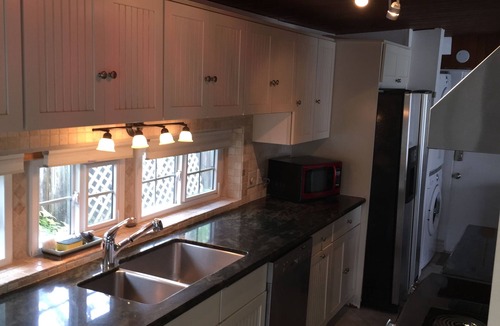 South Corals House | Classic Fort Lauderdale home only 1 mile to the beach!