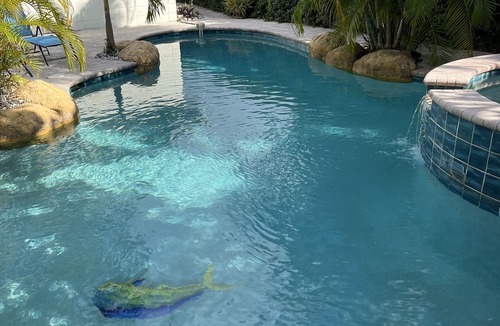 South Corals House | Classic Fort Lauderdale home only 1 mile to the beach!