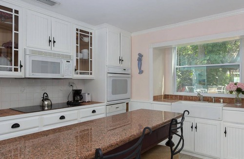 Wabasso Beach House | Clean, cozy and beautiful beach house next to Summer Place on Orchid Island