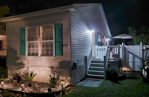 Garden City House | CLEAN , Pet Friendly Beach House w/golf cart and free beach parking