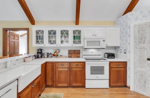Anderson House | Clemson Cove Retreat | Lake-front - Near Clemson
