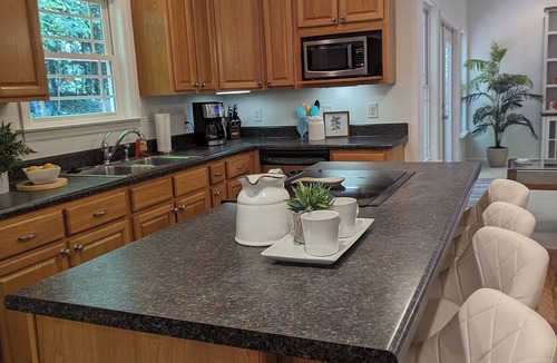 Clemson House | Clemson House, close to CU, across from Patrick Square, perfect for groups!
