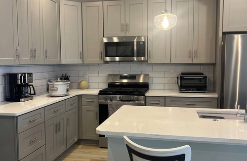 Longs House | Close to Barefoot and the beach! NEW! Gorgeous! Low rates!