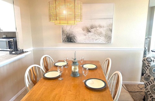 Isla del Sol Apartment | Close to everything! 1bdr in St. Pete beach