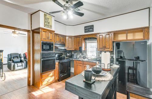 Waycross House | Close to Hospital & Dtwn! Quiet Waycross Home