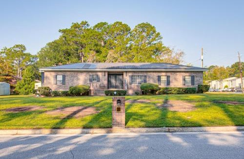 Waycross House | Close to Hospital & Dtwn! Quiet Waycross Home