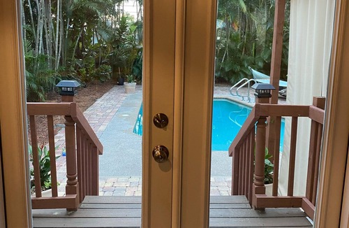 Shore Acres House | Close to it all!