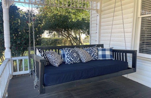Union Point House | Closest Stay to Corry House Historic Home w Porch Perfect for Wedding Weekends