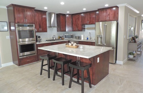 Clovis House | Clovis Foothill Retreat, Spa, BBQ & Mountain Views