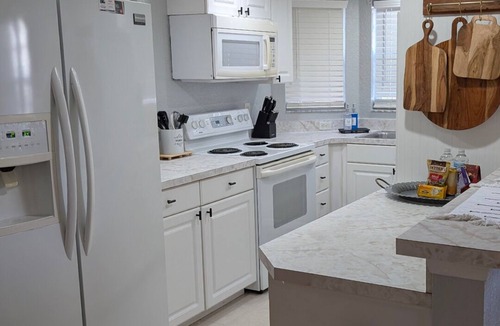 Lutz Apartment | Coastal Breeze - Easy Second Floor Comfort in the Fountains