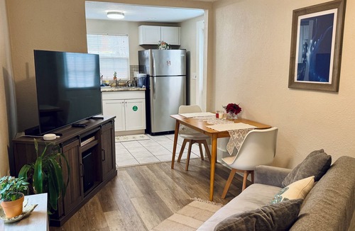 Bradenton House | Coastal Casita Retreat - Near Anna Maria Island and DT Bradenton