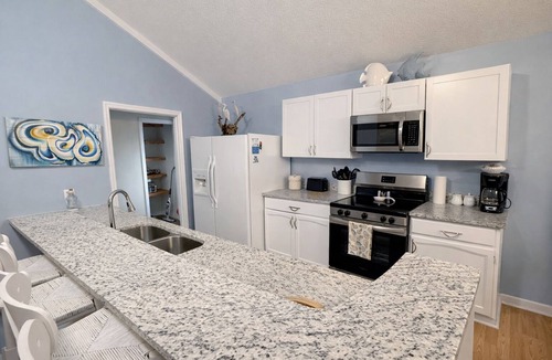 Edisto Island House | Coastal Charm Awaits: Beautiful 3BR/2BA Beach Retreat on Edisto Island!