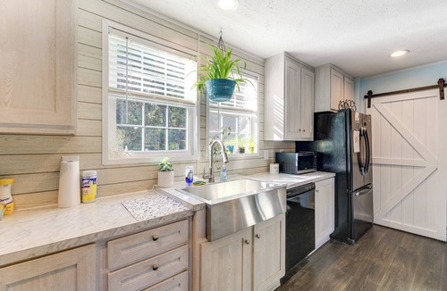 Newport Cottage | 'coastal Cozy' - Newport Home w/Private Hot Tub
