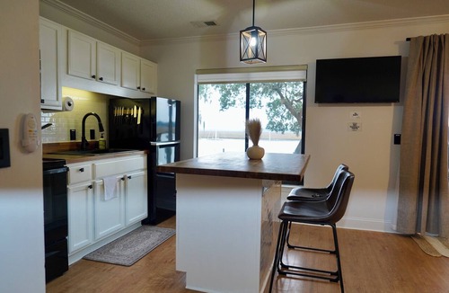Beaufort Condo | Coastal Luxury Retreat with Deep Water View