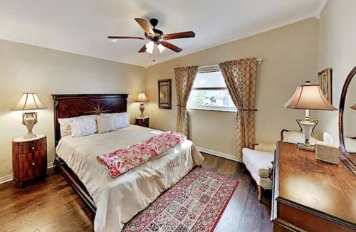 St. Petersburg House | Coastal Palace: A Luxurious 5BR Retreat