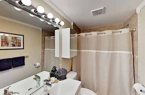 St. Petersburg House | Coastal Palace: A Luxurious 5BR Retreat