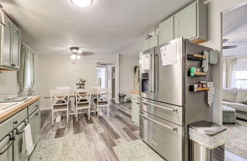 Swansboro Cottage | Coastal Retreat Near Camp Lejeune, Dogs Welcome!
