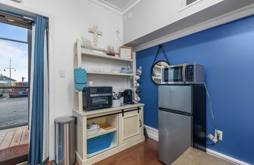 Swansboro Apartment | Coastal Swan 2.0 Charming waterfront 2-Queen studio in peaceful Swansboro.