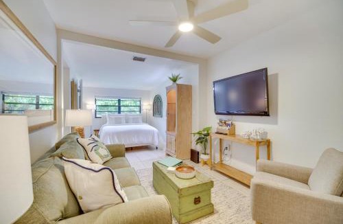 Rock Ridge House | Coastal Vero Beach Home Near the Ocean w/Patio