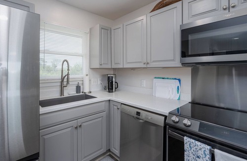 Beachwalk Condo | Coastal Villa Retreat on Harbor Island – 2BR/2BA – Sleeps 6