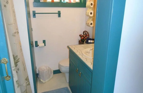 Hermann House | Cobbler Suite, Private Entrance and Private bath, 100% NO SMOKING PROPERTY!