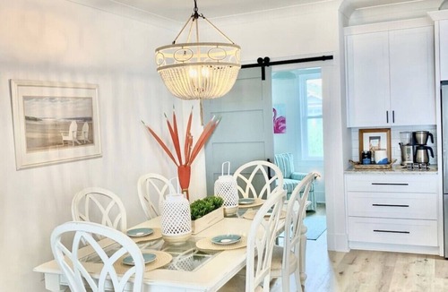 Wilmington Beach House | Coco Bay 4 Min Walk to Beach & Tiki Bar Rooftop Ocean Views Sleeps 12