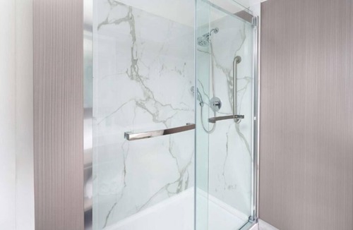 Cocoa Beach Hotel | Cocoa Beach Coastal Retreat | Minutes to Cocoa Beach Pier, Outdoor Pool