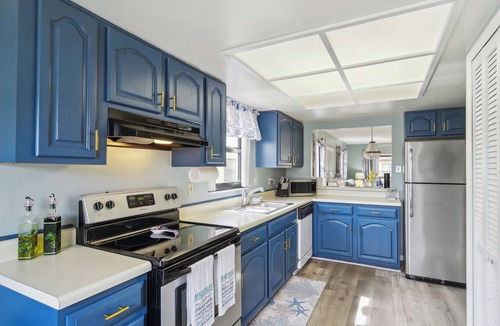 Banana River Estates Condo | Cocoa Beach Vacation Rental - Walk to Pier!