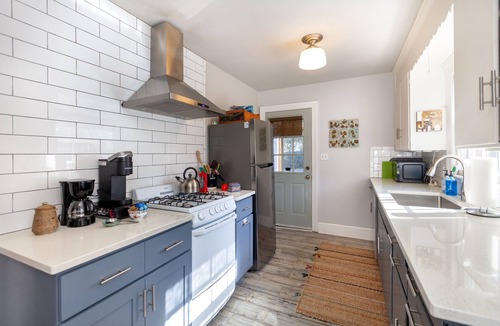 Echo Hills House | Coliseum Cottage-Walk to BoPlex Coliseum and Ovens Auditorium