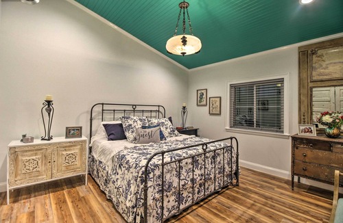 Midway House | Colonels Island Haven: Panoramic Water Views