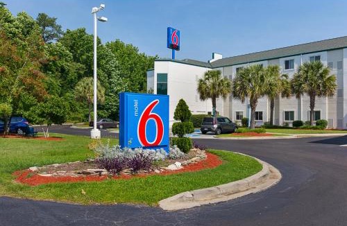 Dentsville Hotel | Columbia - Fort Jackson