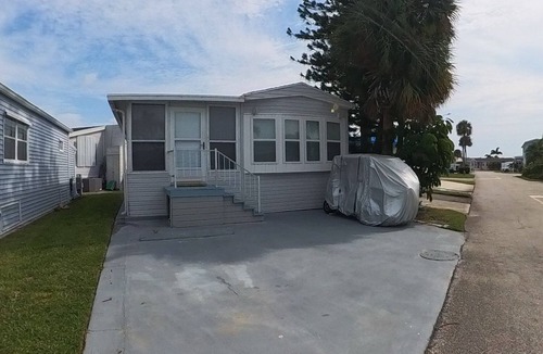 Nettles Island House | Come enjoy the island lifestyle in this awesome 2 bedroom 1 bath beach house!