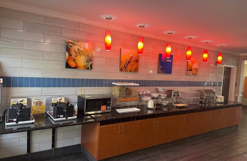 North Charleston Hotel | Comfort Inn & Suites North Charleston - Northwoods