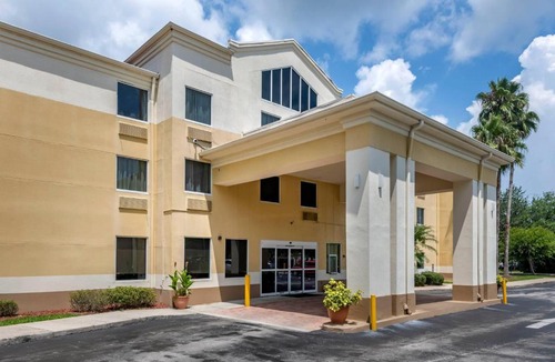 DeLand Hotel | Comfort Inn & Suites DeLand - near University