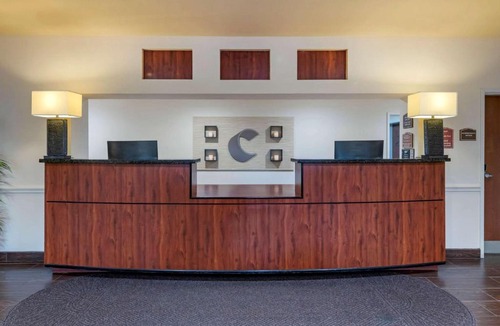 Biggar Hotel | Comfort Inn & Suites Fort Myers Airport