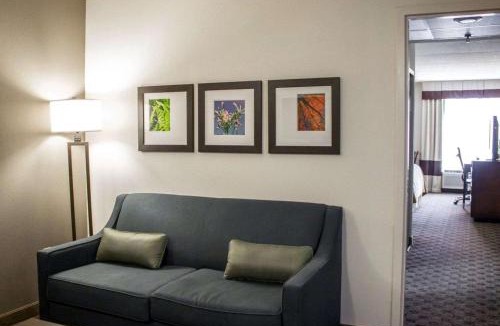 Fuquay-Varina Hotel | Comfort Inn & Suites Fuquay Varina