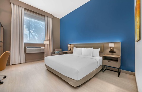 Sanford Hotel | Comfort Inn & Suites Orlando Sanford Airport