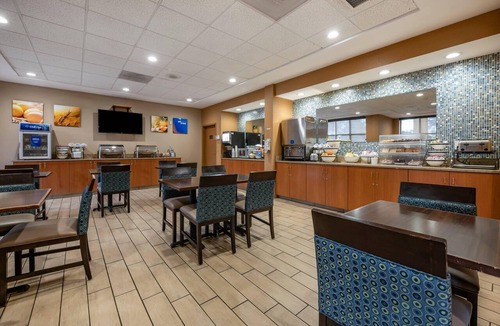 Sanford Hotel | Comfort Inn & Suites Orlando North