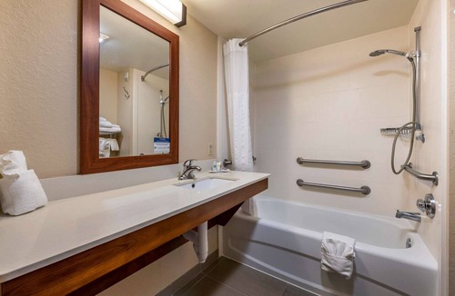 Sanford Hotel | Comfort Inn & Suites Orlando North