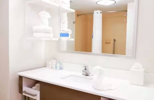 Wesley Chapel Hotel | Comfort King w/Sofa Bed | Classic Stay w/Fitness Center & Breakfast Included!