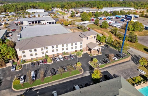 Augusta Hotel | Comfort Suites Augusta Riverwatch
