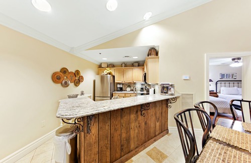 Gatlinburg Condo | Comfortable downtown condo w/free attraction tickets, fireplace, & hot tub/pool